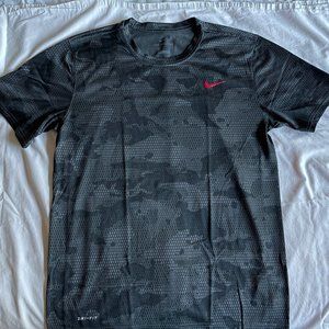 Nike Men's Short Sleeve Athletic Shirt